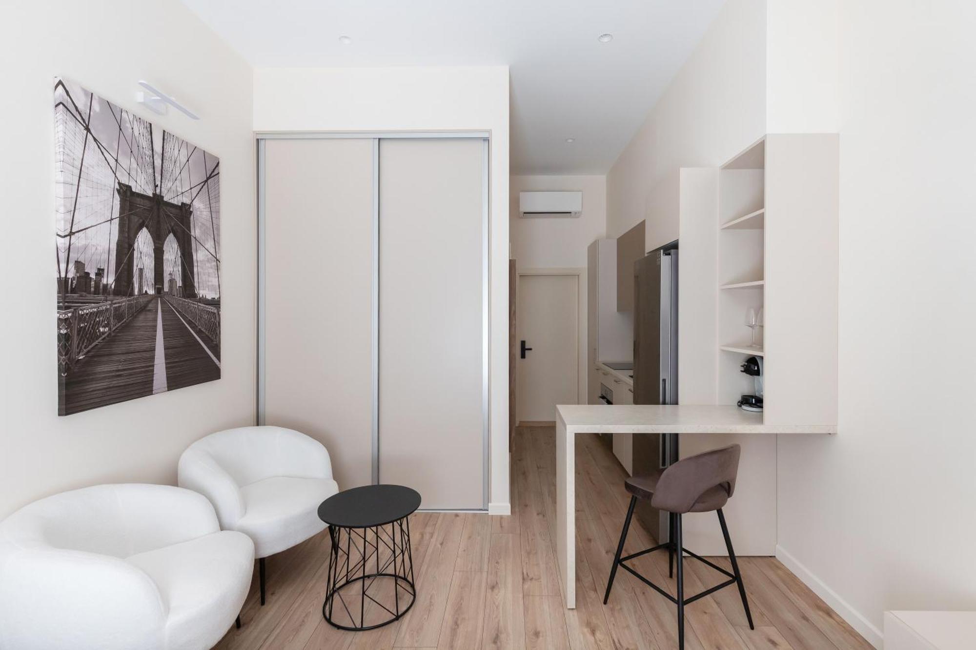 Studioapart23 *
